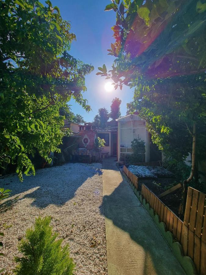 Petite Maison Au Calme Epinay-sur-Seine Bagian luar foto